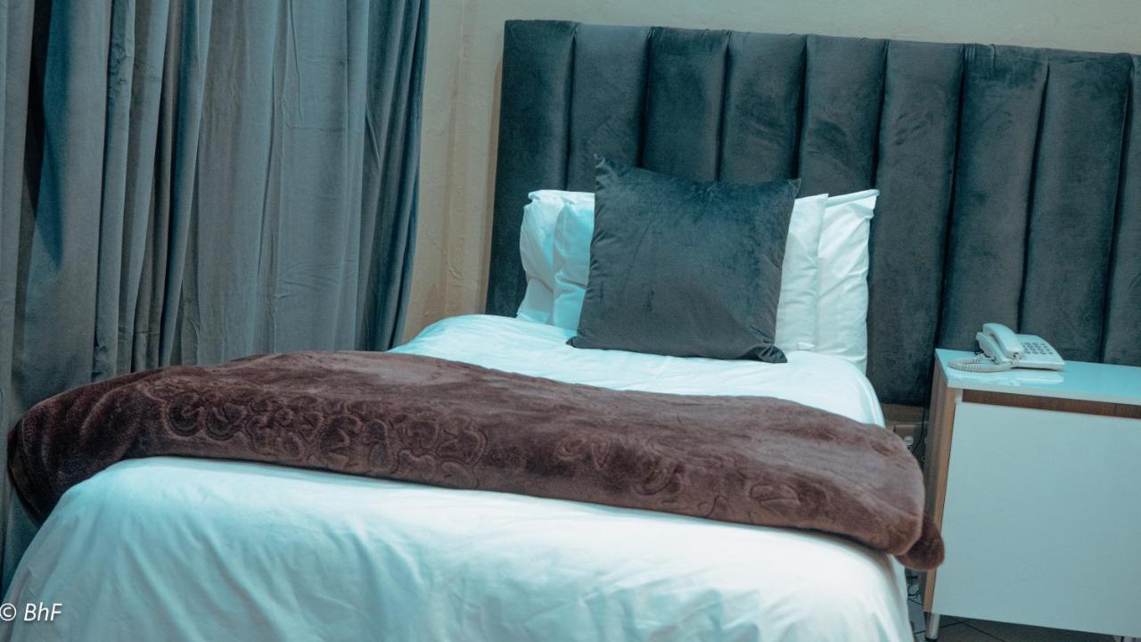 Henry George Guest House Претория Экстерьер фото