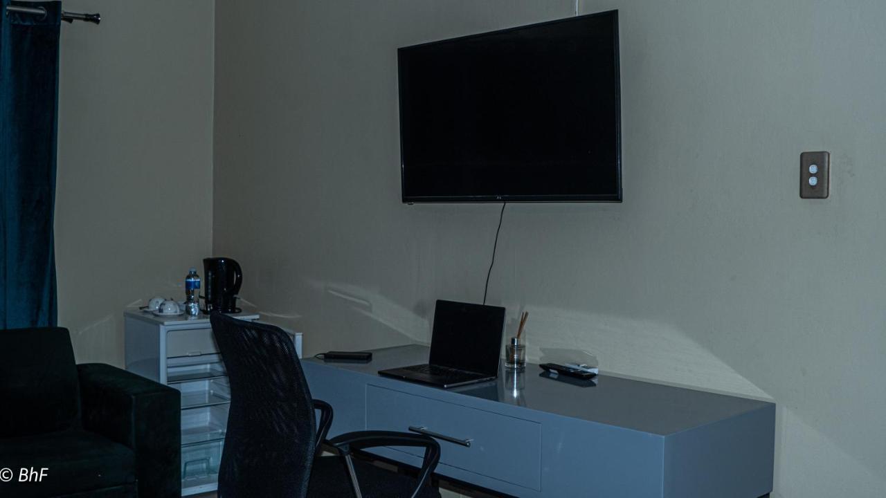 Henry George Guest House Претория Экстерьер фото