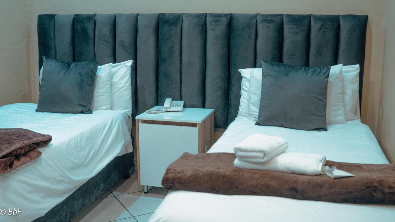Henry George Guest House Претория Экстерьер фото