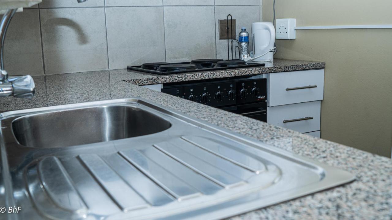 Henry George Guest House Претория Экстерьер фото