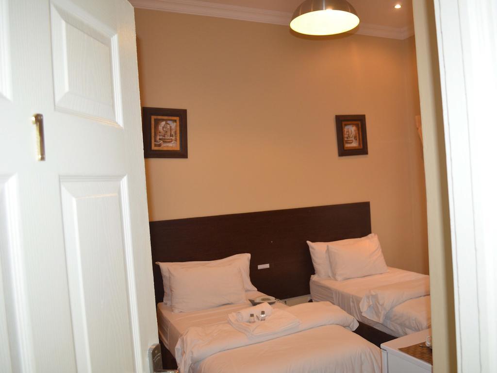 Henry George Guest House Претория Экстерьер фото