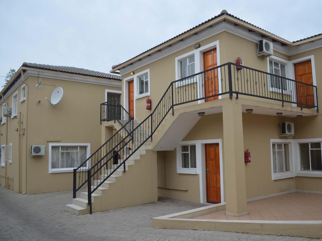 Henry George Guest House Претория Экстерьер фото